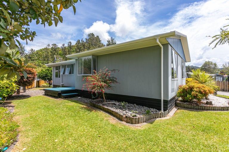 Photo of property in 124 Mckellar Place, Whangamata, 3620