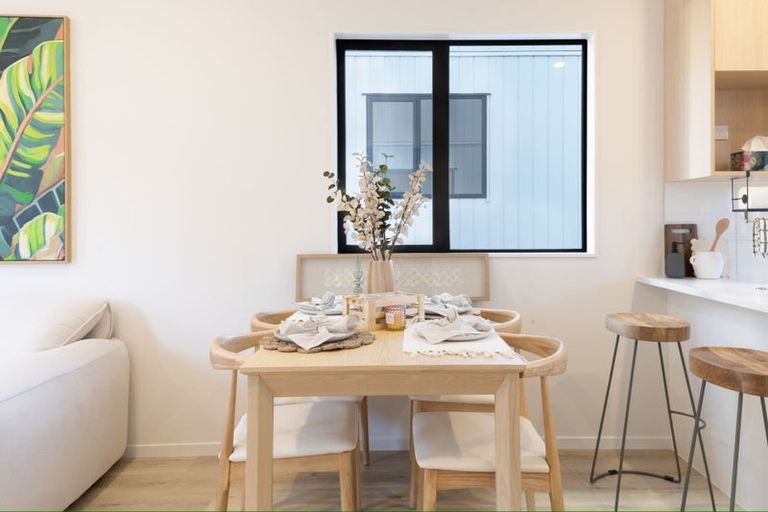 Photo of property in 13 Paetai Lane, Te Atatu Peninsula, 0610