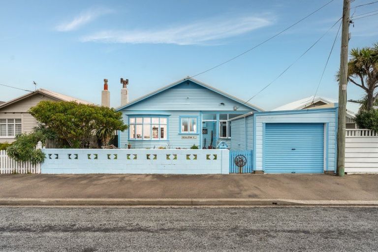 Photo of property in 26 Resolution Street, Lyall Bay, Wellington, 6022