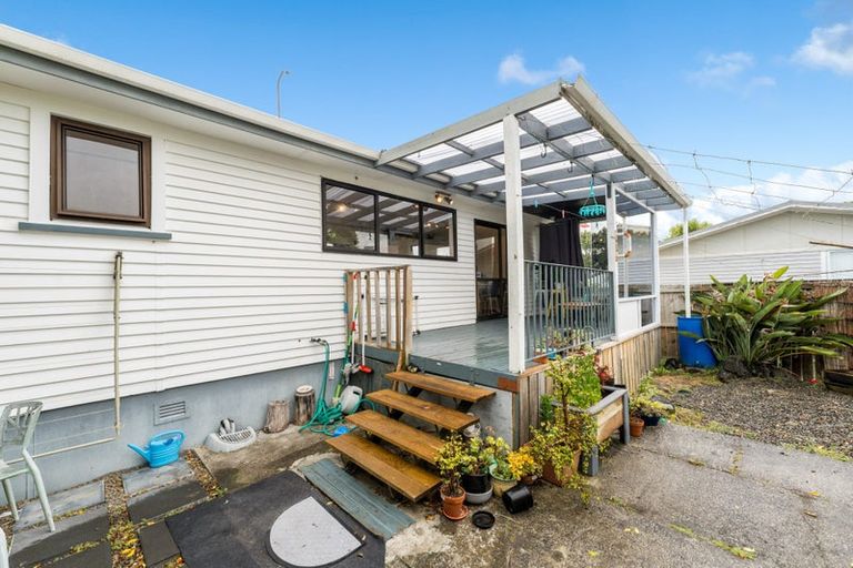 Photo of property in 37 Pomaria Road, Henderson, Auckland, 0610