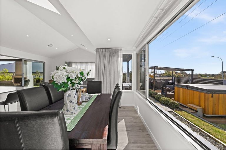 Photo of property in 143 Arataki Road, Havelock North, 4130