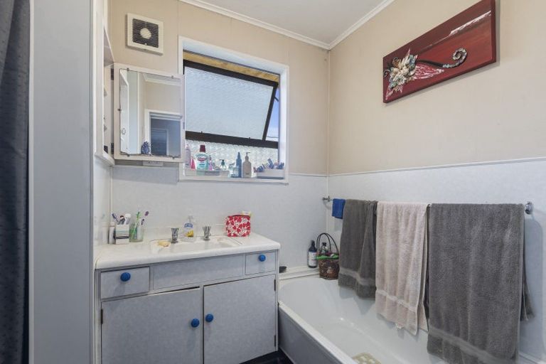 Photo of property in 21 Flower Street, Bulls, 4818