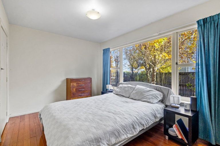 Photo of property in 2/19 Newbridge Place, Ilam, Christchurch, 8041