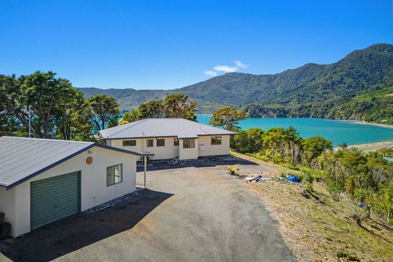 Photo of property in 3 Soucis Lane, Okiwi Bay, French Pass, 7193