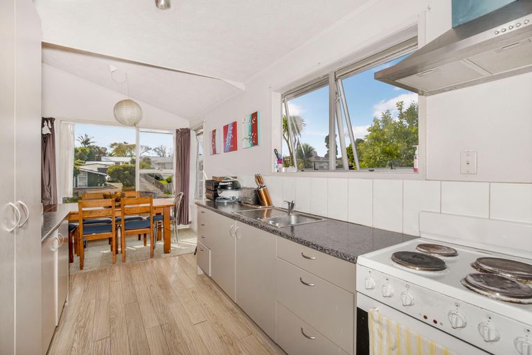 Photo of property in 46 Burbank Avenue, Manurewa, Auckland, 2102