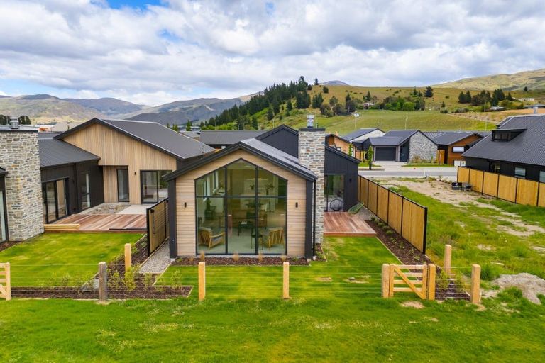 Photo of property in 117 Wooing Tree Avenue, Cromwell, 9310