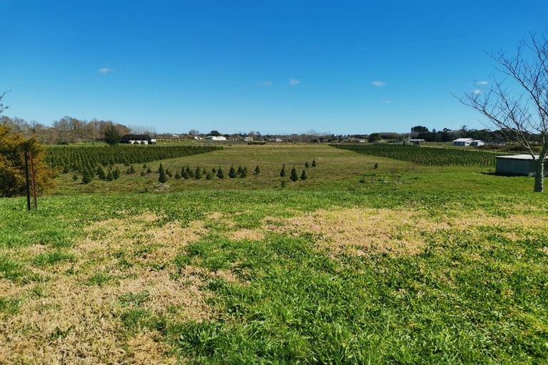 Photo of property in 201 Sutton Road, Drury, 2113