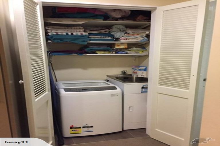 Photo of property in 102a Karepa Street, Brooklyn, Wellington, 6021