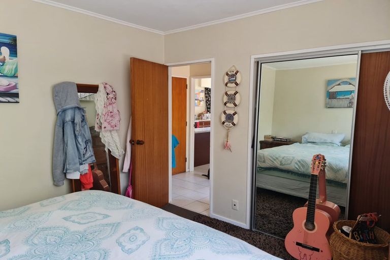 Photo of property in 33a Oriwa Street, Waikanae, 5036