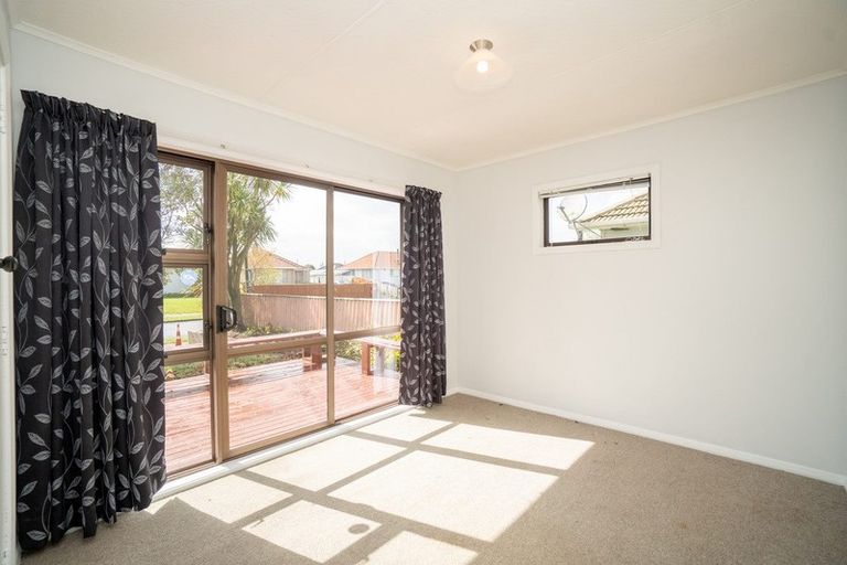 Photo of property in 12 Rochester Street, Awapuni, Palmerston North, 4412