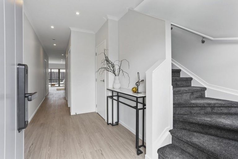 Photo of property in 27 Bristol Freighter Road, Hobsonville, 0616