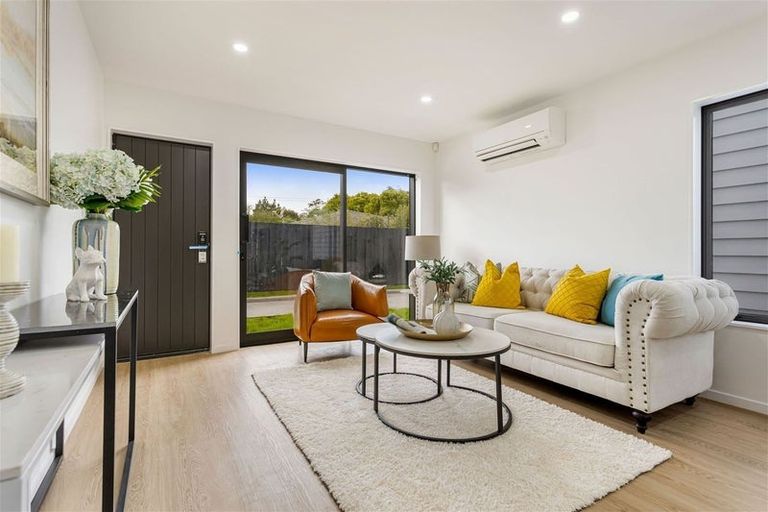 Photo of property in 4/20 Metcalfe Road, Ranui, Auckland, 0612