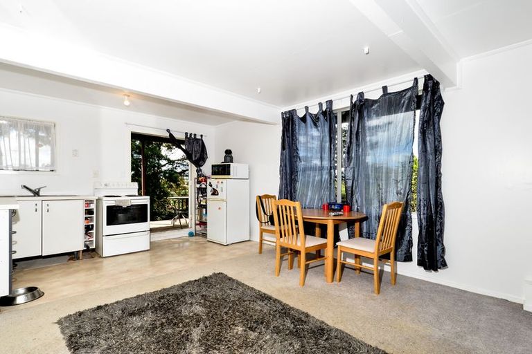 Photo of property in 44 Gallony Avenue, Massey, Auckland, 0614