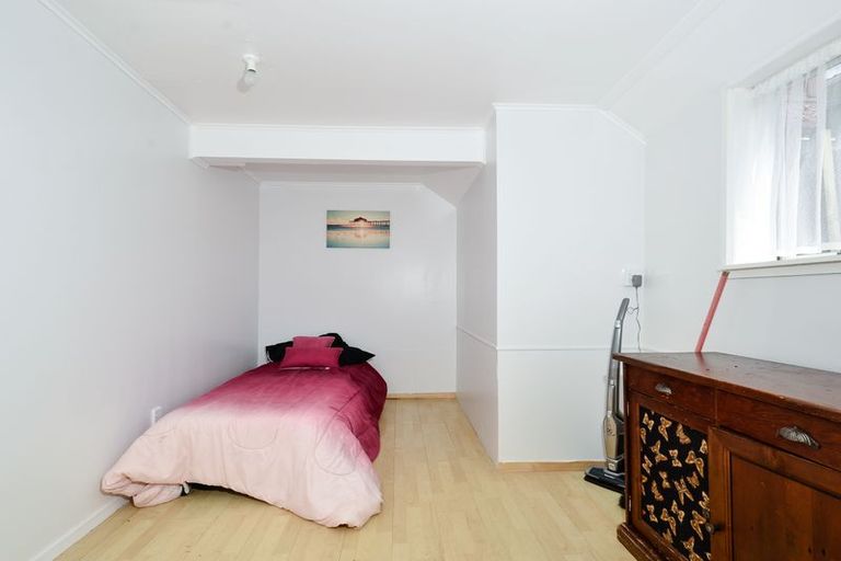 Photo of property in 44 Gallony Avenue, Massey, Auckland, 0614