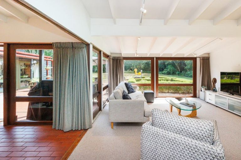 Photo of property in 39 Wanganui Road, Marton, 4710