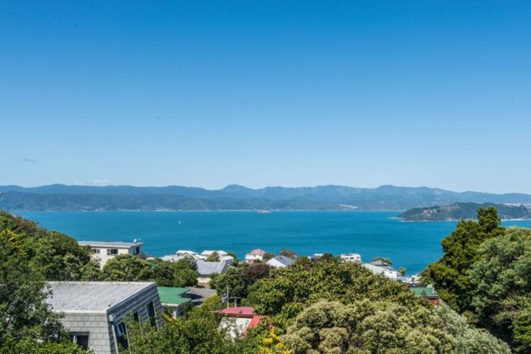 Photo of property in 13 Waru Street, Khandallah, Wellington, 6035