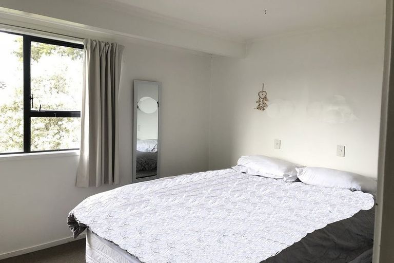 Photo of property in 107 Moore Street, Hillcrest, Auckland, 0627