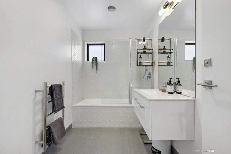 Photo of property in 14/104u Maupuia Road, Maupuia, Wellington, 6022
