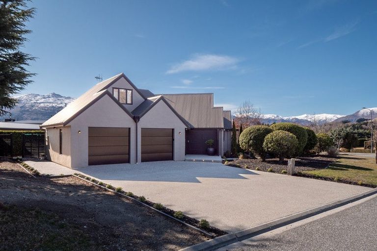 Photo of property in 1 Wellswood Way, Lower Shotover, Queenstown, 9371