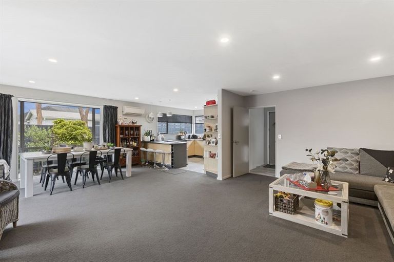 Photo of property in 137a Wilsons Road, Saint Martins, Christchurch, 8022