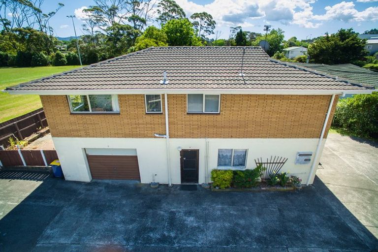 Photo of property in 1/15a Oates Road, Glen Eden, Auckland, 0602