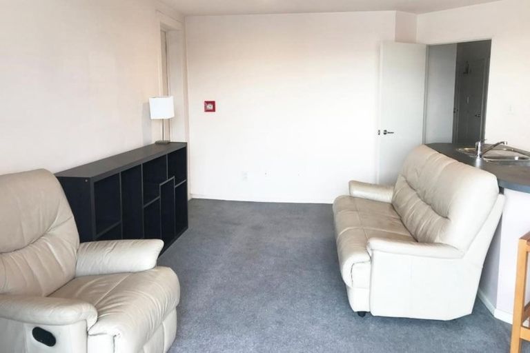 Photo of property in Grandstand Apartments, 12/80u Kent Terrace, Mount Victoria, Wellington, 6011