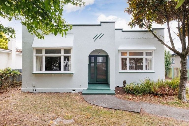 Photo of property in 8 Guy Avenue, Takaro, Palmerston North, 4410