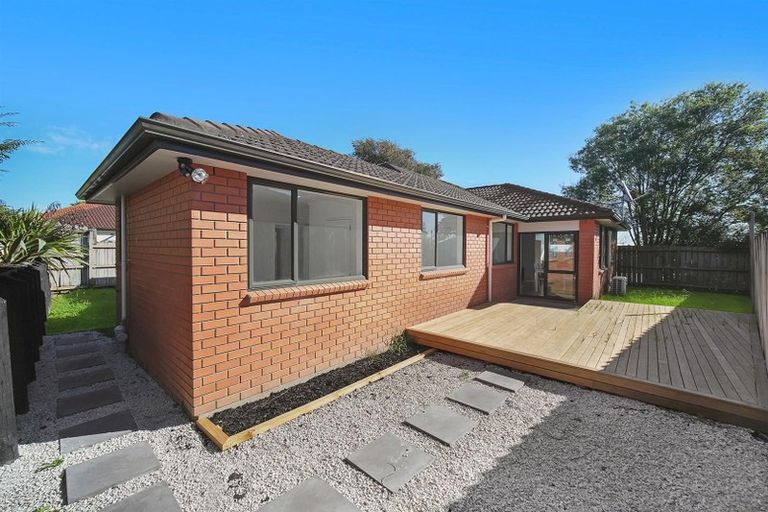 Photo of property in 178 Keri Vista Rise, Papakura, 2110