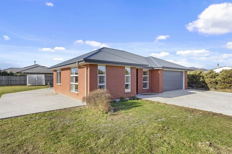 Photo of property in 5 Jozecom Place, Rolleston, 7614