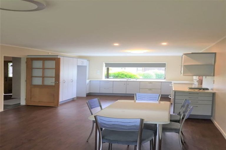 Photo of property in 6 Maywood Grove, Churton Park, Wellington, 6037