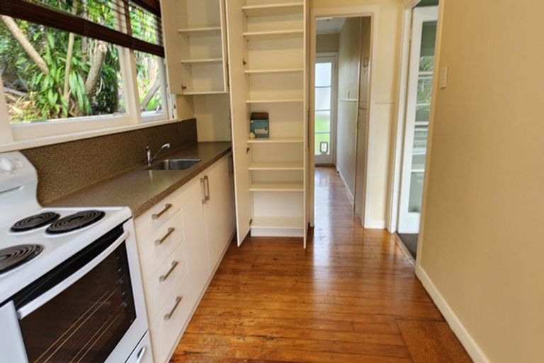 Photo of property in 38 Newhaven Terrace, Mairangi Bay, Auckland, 0630