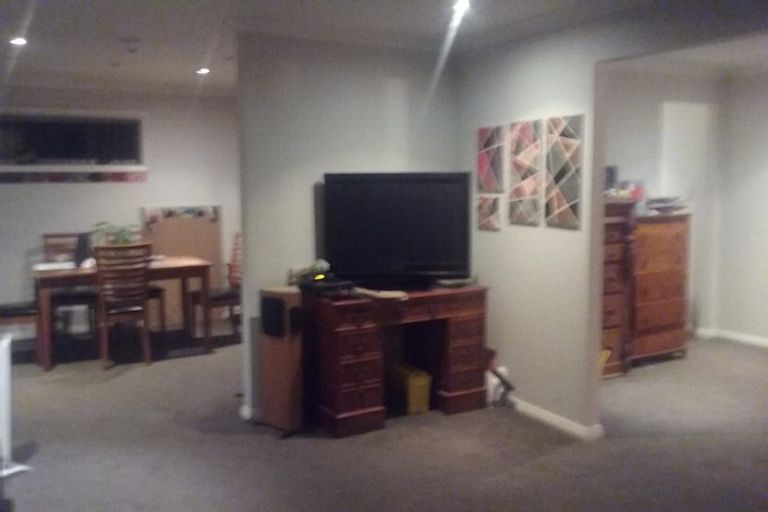 Photo of property in 109a Roberts Road, Te Atatu South, Auckland, 0610