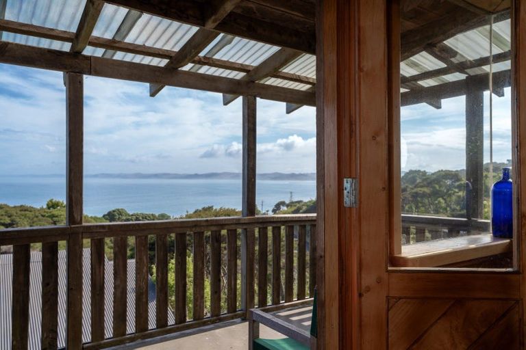 Photo of property in 37 Whaanga Road, Raglan, 3297
