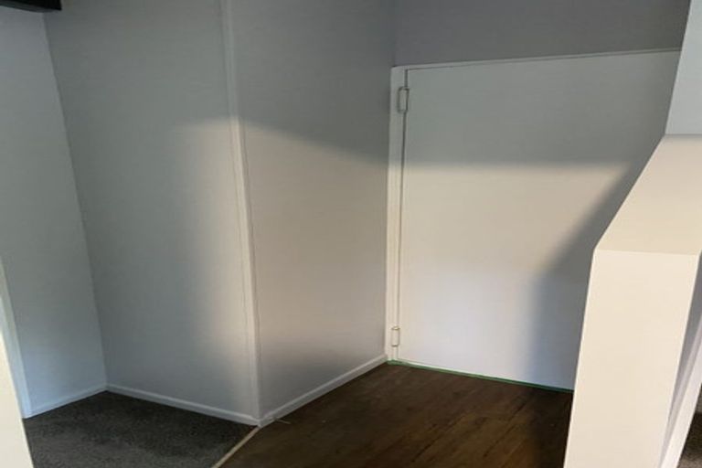 Photo of property in 1/27 Thorrington Road, Cashmere, Christchurch, 8022