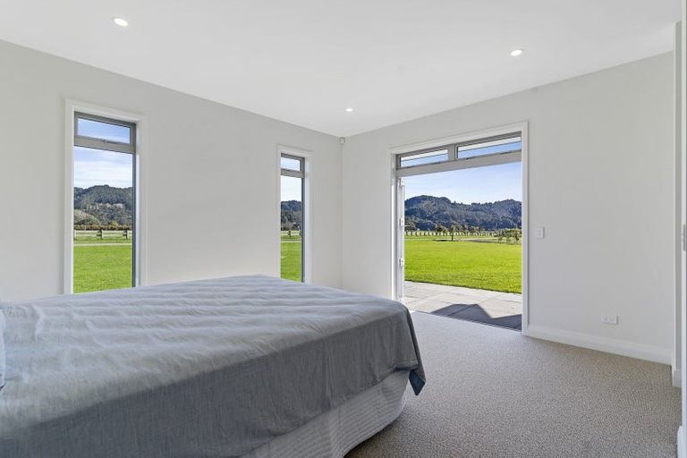 Photo of property in 5 Riverside Way, Clevedon, 2585