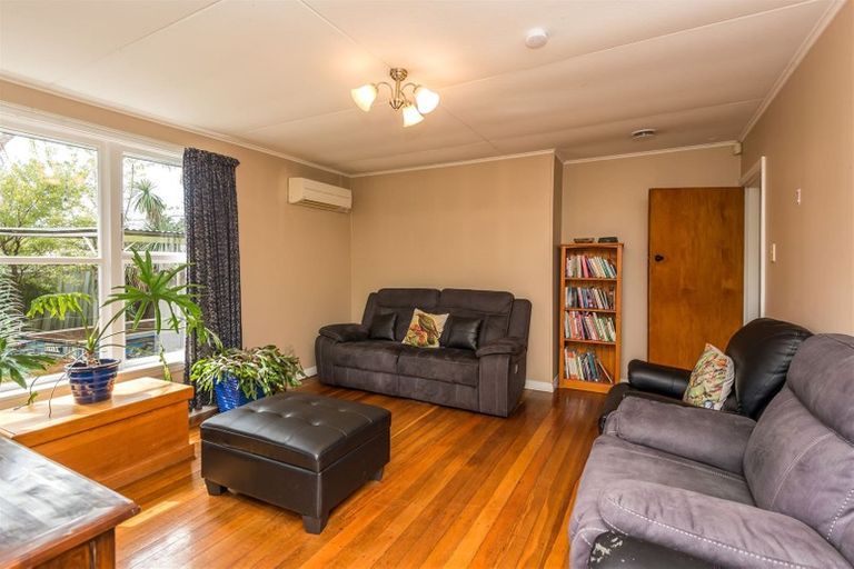 Photo of property in 4 Nalder Place, Linwood, Christchurch, 8062