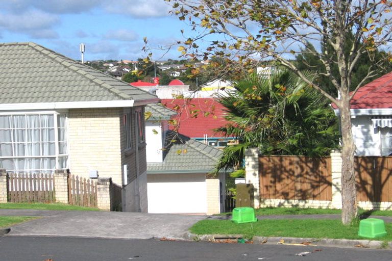 Photo of property in 2/16 Belgate Place, Somerville, Auckland, 2014