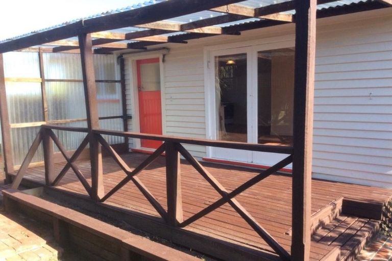 Photo of property in 11 Dunedin Street, Redwood, Christchurch, 8051