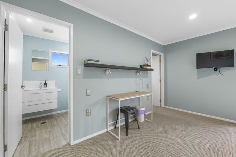 Photo of property in 12a Sycamore Grove, Lower Vogeltown, New Plymouth, 4310