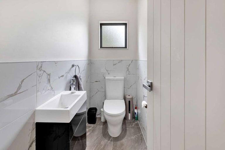 Photo of property in 7a Woodvale Road, Glen Eden, Auckland, 0602