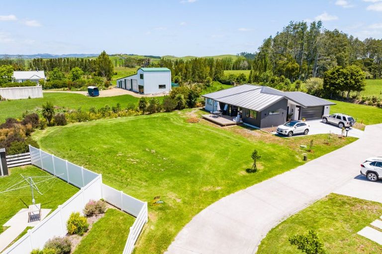 Photo of property in 1 Kahikatea Tree Lane Lane, Waipu, 0510