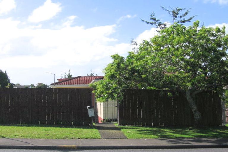 Photo of property in 27 Pisces Road, Glen Eden, Auckland, 0602