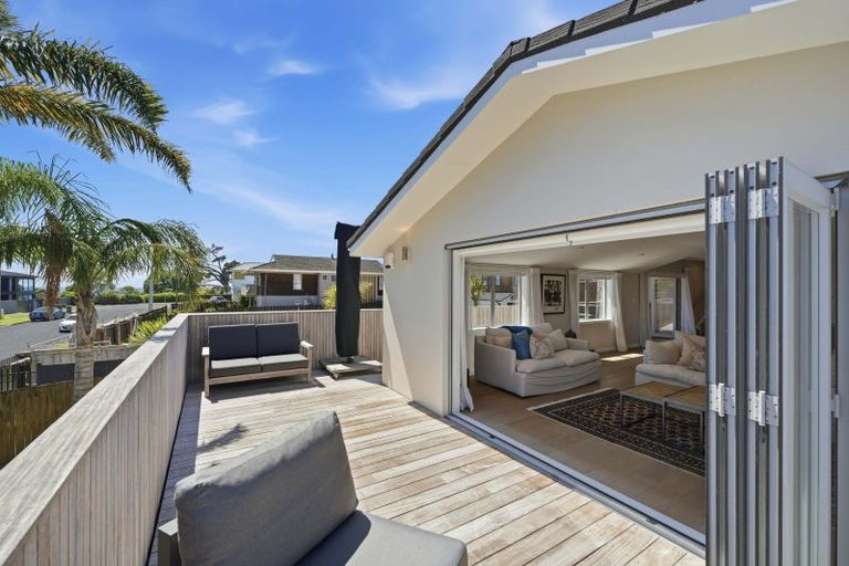Photo of property in 31 Beechwood Road, Rothesay Bay, Auckland, 0630