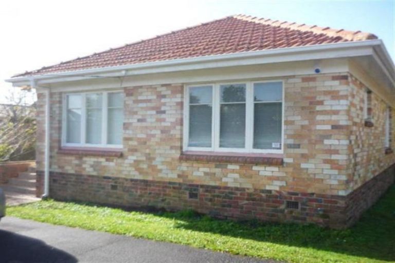 Photo of property in 14 Huia Road, Papatoetoe, Auckland, 2025