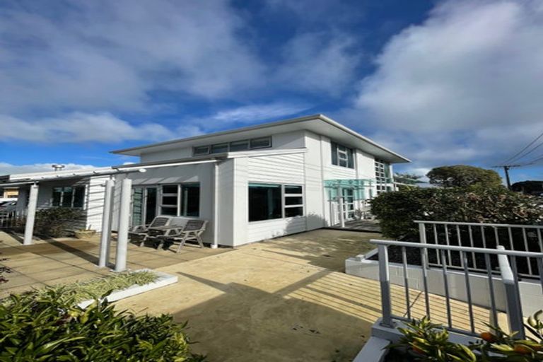 Photo of property in 22 Oriental Street, Welbourn, New Plymouth, 4312