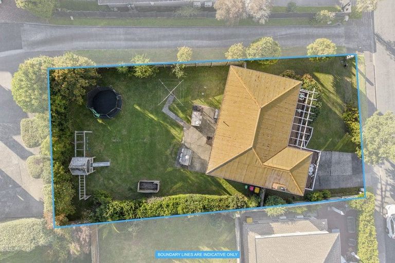 Photo of property in 2 Seine Road, Forrest Hill, Auckland, 0620