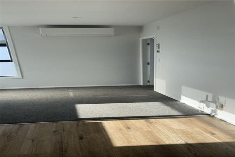 Photo of property in 2a Gibbons Street, Upper Hutt Central, Upper Hutt, 5018