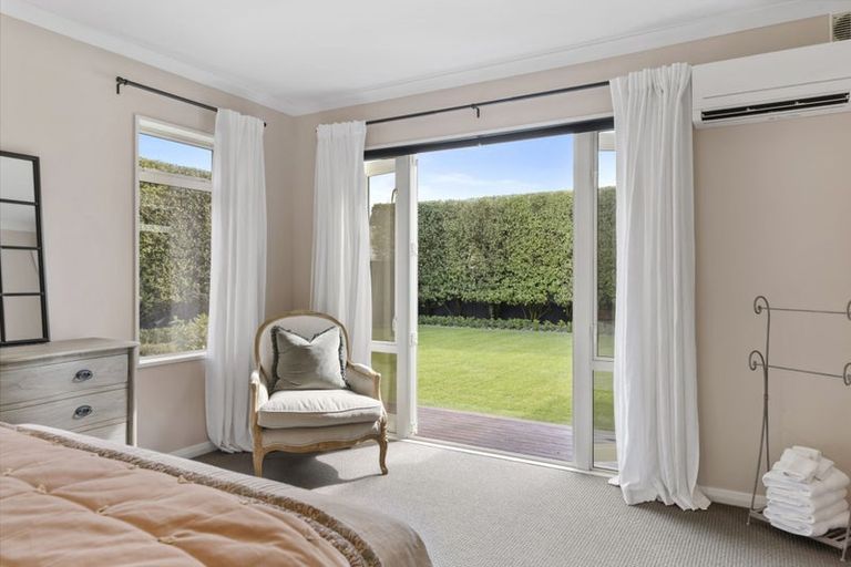 Photo of property in 68 Willowview Drive, Redwood, Christchurch, 8051