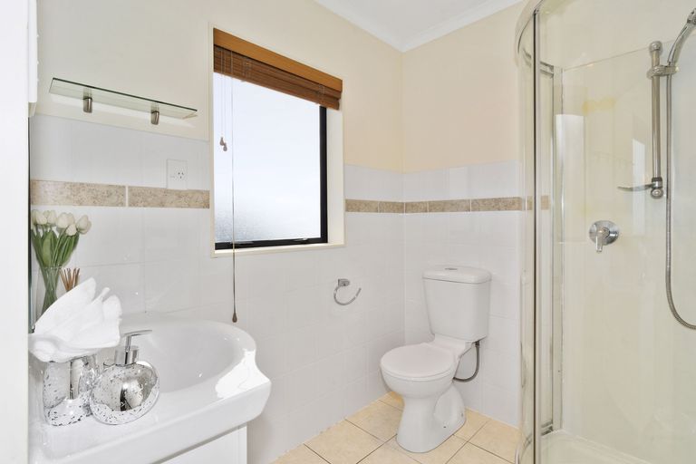 Photo of property in 63a Stottholm Road, Titirangi, Auckland, 0604