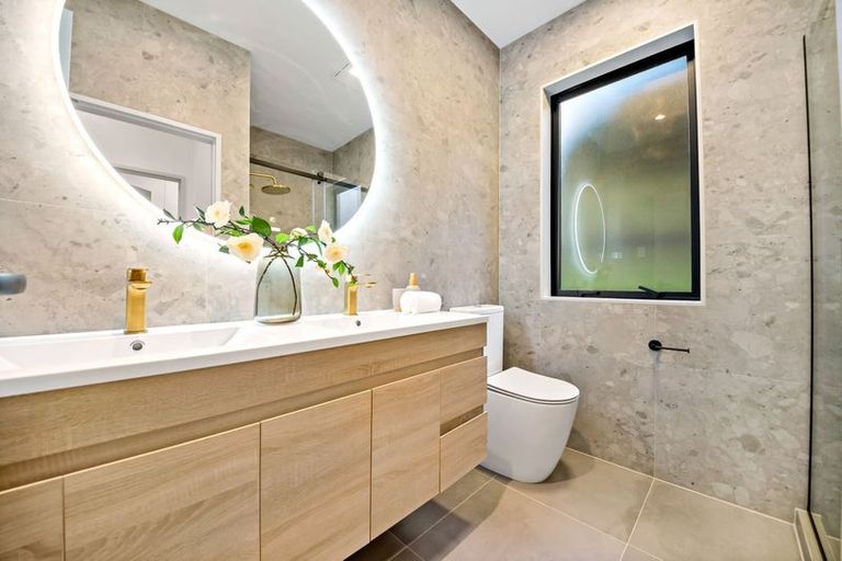 Photo of property in 26b Gulf Harbour Drive, Gulf Harbour, Whangaparaoa, 0930